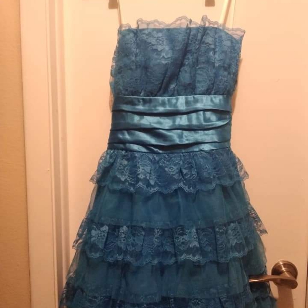Blue layered lace cocktail dress